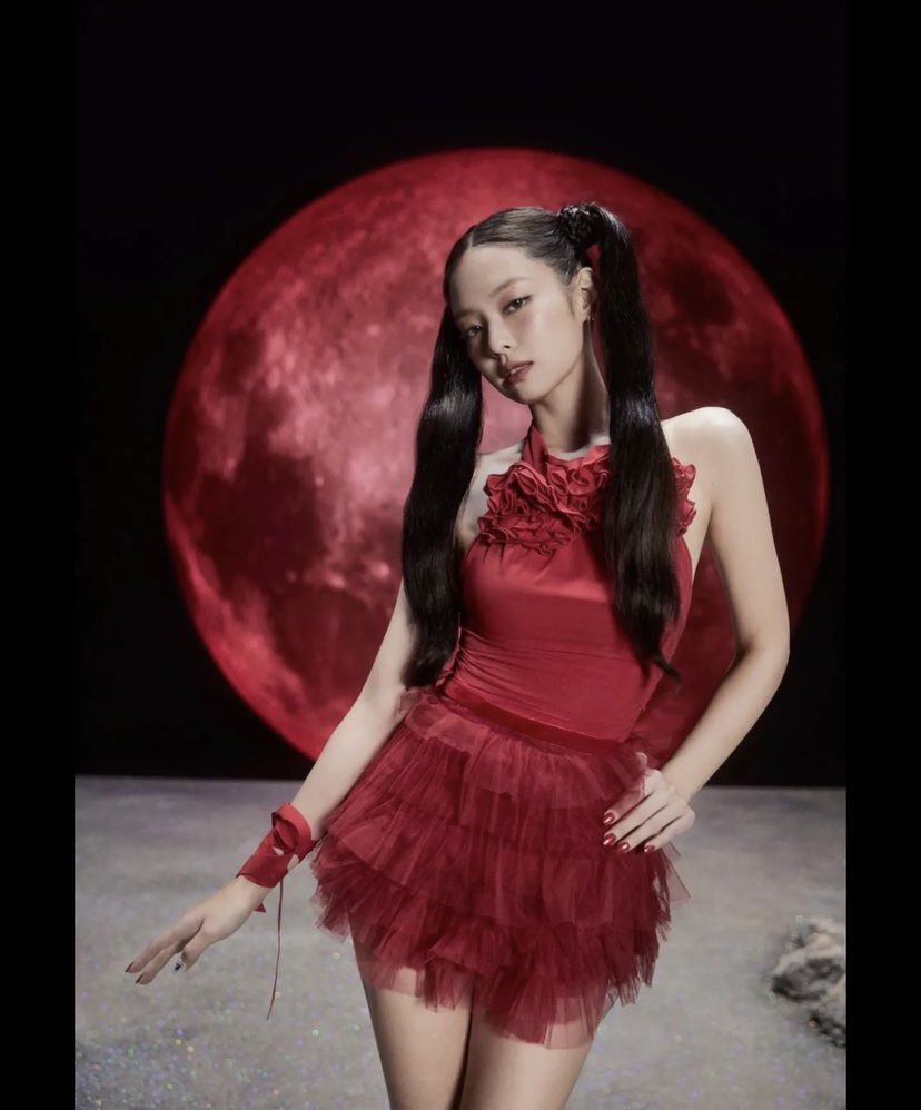 karydhad69's tweet photo. You &amp; ME out now !!!

#JENNIE #YouandME  

https://t.co/N8gt6NgUeA

https://t.co/OW6n1W4A8A https://t.co/VJAEo8s3I2