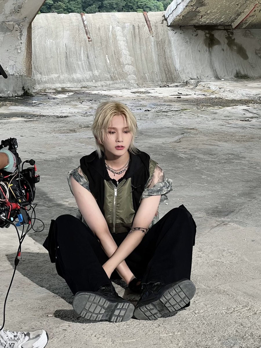 by_EPEX's tweet photo. [#백승]

풀메탈자켓을 걸쳐~😎😎

#EPEX #이펙스 #BAEKSEUNG #백승 #백전백승 https://t.co/A4X4qburuD