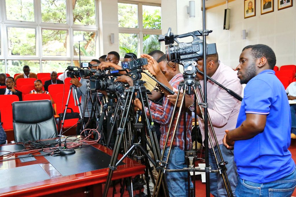 Ministry of Finance (@mofpedu) on Twitter photo PRESS BRIEFING Q2 FY 2023/24:
PSST <a href="/rggoobi/">Ramathan Ggoobi</a> says as at 30th June 2023,all verified 10,585 SACCOs were capitalized with Ushs 100 million each.Disbursements from SACCO Accounts to beneficiaries now stands at 63%.
PSST said all Chief Administrative officers should ensure that all PRESS BRIEFING Q2 FY 2023/24:
PSST <a href="/rggoobi/">Ramathan Ggoobi</a> says as at 30th June 2023,all verified 10,585 SACCOs were capitalized with Ushs 100 million each.Disbursements from SACCO Accounts to beneficiaries now stands at 63%.
PSST said all Chief Administrative officers should ensure that all