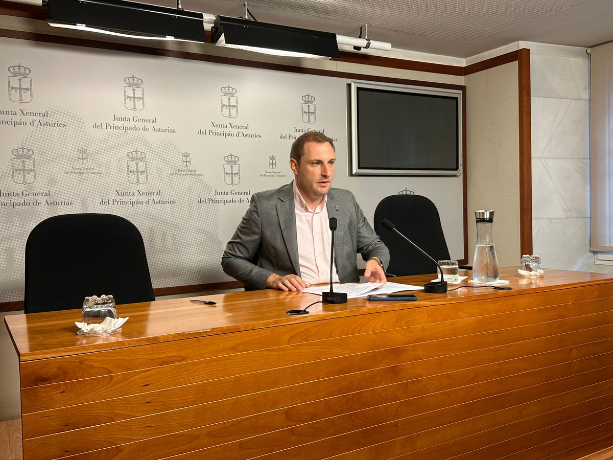 FOROAsturias's tweet image. #PlenoJGPA
🏛️@adrianpumares pedirá el apoyo de los partidos políticos de la @JuntaAsturias  para instar al @GobAsturias a crear un gran parque urbano en el #Solarón de #Gijón

👉Sostiene que hubo una reducción en los costes de la futura estación al perder su centralidad tras