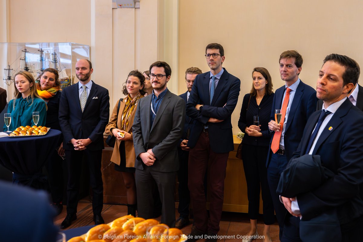 BelgiumDGE's tweet photo. 🇧🇪🇪🇺Yesterday, we had the pleasure to host the annual welcome drink for our new Bernheim trainees. Together with our former Bernheim laureates, we wished them luck on their new adventure. All details on Bernheim internships: https://t.co/xfmumIJR84 https://t.co/7q2vlHyXcR