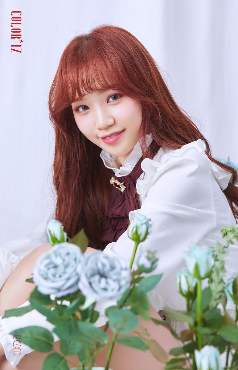 izone_5yrs's tweet photo. IZ*ONE (#아이즈원) - 1st Mini Album [COLOR*IZ] OFFICIAL PHOTO 3  

#LeeChaeyeon #KimMinju #KimChaewon 
#COLORIZ #20181029_6PM https://t.co/YJm1wLzUbY