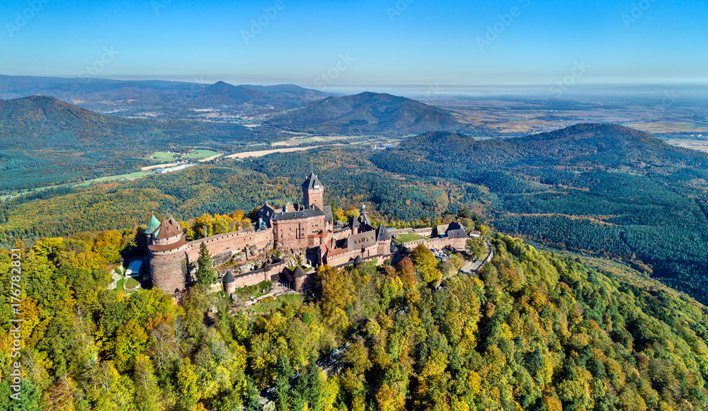 PassAlsace's tweet photo. L'automne est l'une des plus belles saisons pour explorer l'#Alsace ! Et c'est bientôt les vacances ! Profitez d'une réduction de 12% sur notre boutique en ligne avec le code promo "automne12" pour acheter vos #PassAlsace en avance.😍

➡️Boutique en ligne https://t.co/1HRXS6TNOf https://t.co/gs9SPjUHkd
