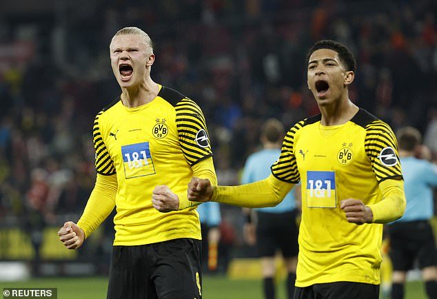 MagnusPriess's tweet photo. Insane to think about the fact that Bellingham and Haaland, arguably the two best players in the world atm, played together in @BVB… 
How didn’t they win the bundesliga?
Only wrong answers please 🤣🙏🏼
#Haaland #bellingham #ChampionsLeague #cl https://t.co/Rp6Ya8CIvp
