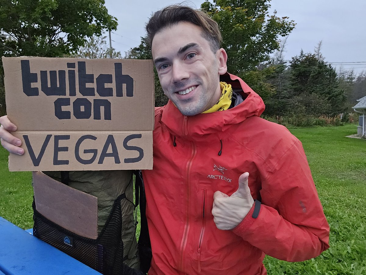 Going live for day 2 of my biannual hitchhiking to TwitchCon trip. 7000km to go 👍twitch.tv/hitch