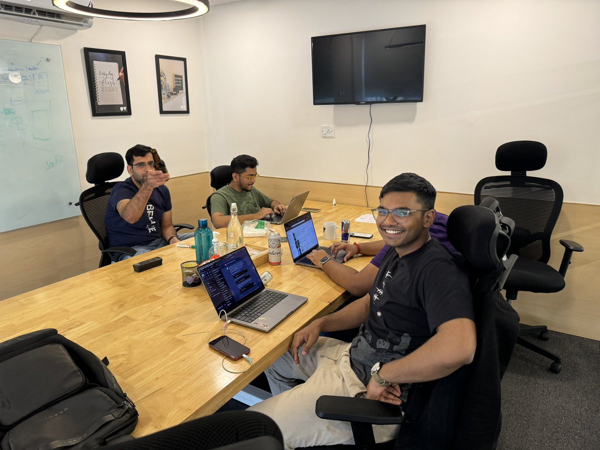 vedantm_'s tweet photo. 5 absolutely talented teams at @vidyoai are hacking out AI growth and retention features tonight in HSR!

We would love to invite you to the late night DEMO at 11PM ✌️

Beers and food on the house, DM for info and a chance to meet the team https://t.co/ZuGwG8arQI