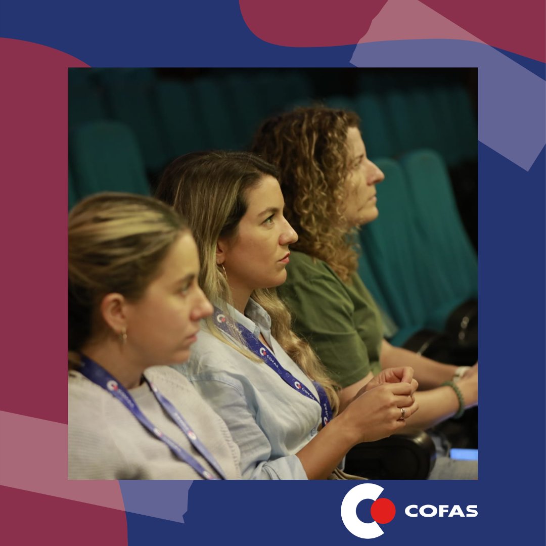 iCOFAS's tweet photo. Joaquín García Rodríguez, Director de Banca Partner Noroeste @bankinter nos han enseñado las similitudes y oportunidades de la banca y la farmacia
#COFASYoung2023
#SienteCOFAS https://t.co/IUduFMynmj