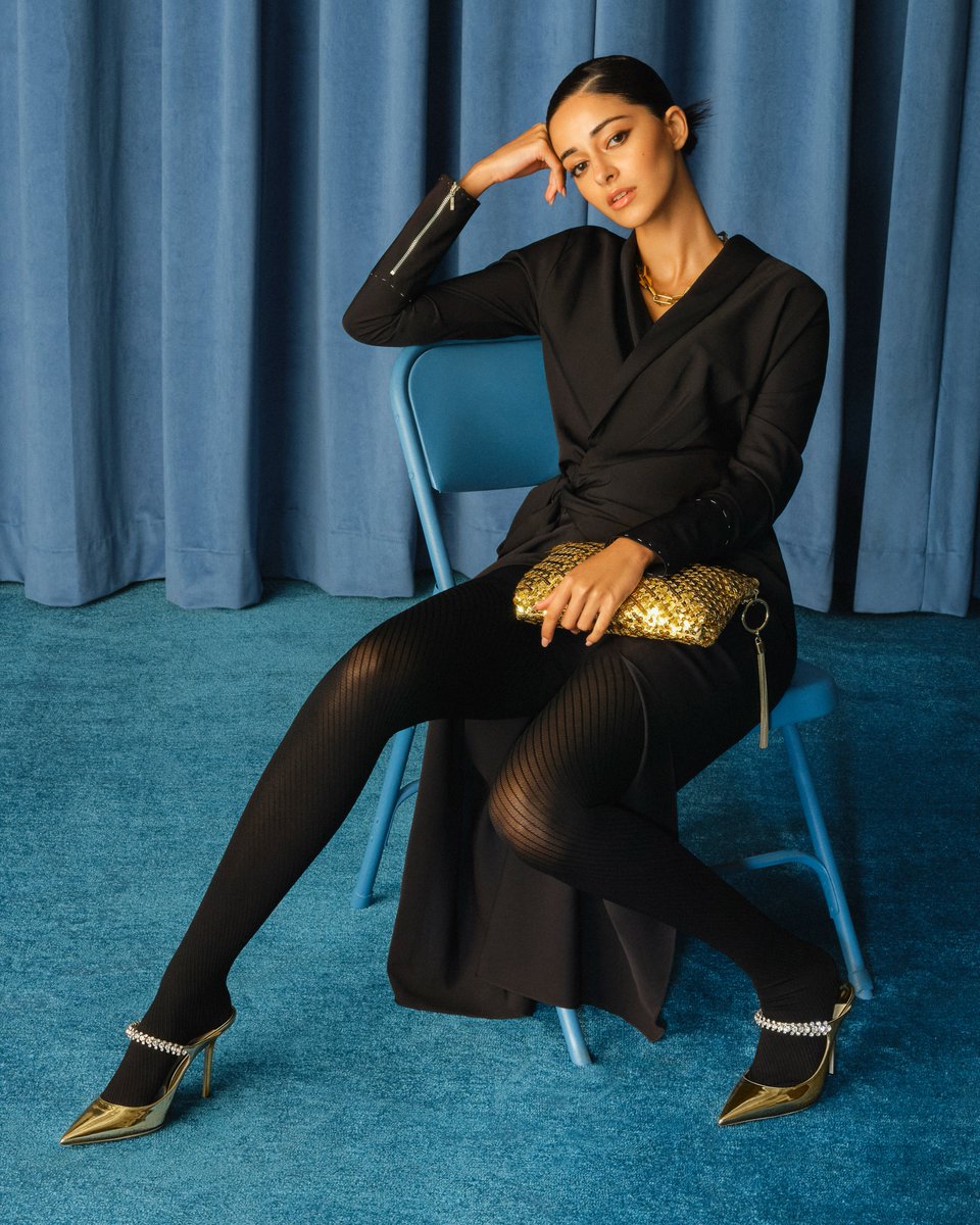 The exclusive Diwali Capsule comprises new and established styles – including the Saeda Sandal Platform, Bing mule and Callie handbag – as showcased by brand ambassador Ananya Panday

Available online and in select stores #JimmyChoo 
jimmychoo.com/en/Ananya-Pand…