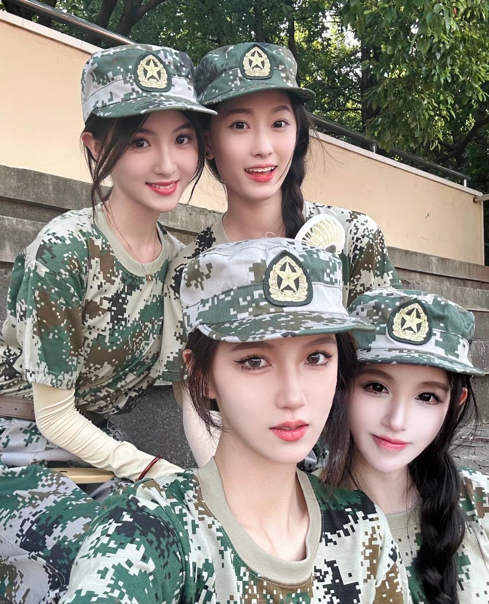 Girl dairy😙
女兵日记😘 https://t.co/N6PoWQ5r9m