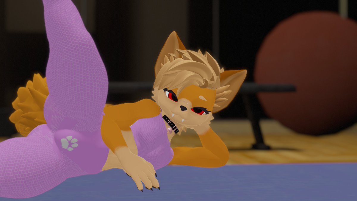 NubbsTTV's tweet image. Help me with my stretchies? U//w//U 🧘‍♂️✨