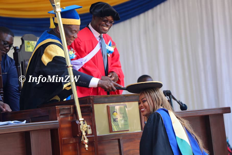 ttgono's tweet image. #BestStudents
Muchabaiwa Daniel Earnest- Bachelor of Technology Honours Degree in Chemical and Process Systems Engineering 

Mukamba Brendon Luke-Bachelor of Technology Honours Degree in Materials Technology and Engineering

Bhobho Lornah -Bachelor of Pharmacy Honours Degree
#HIT