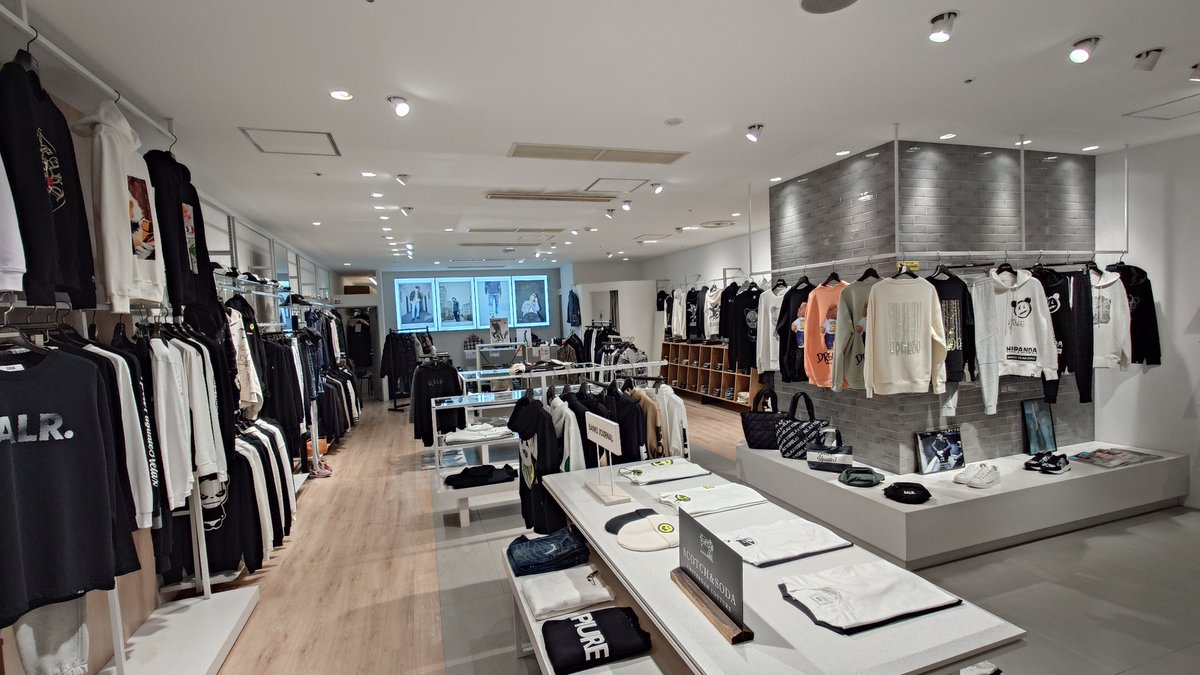 bethpagejp's tweet photo. 秋物新作が毎日入荷中でーす！ https://t.co/gRkqu9PMDw