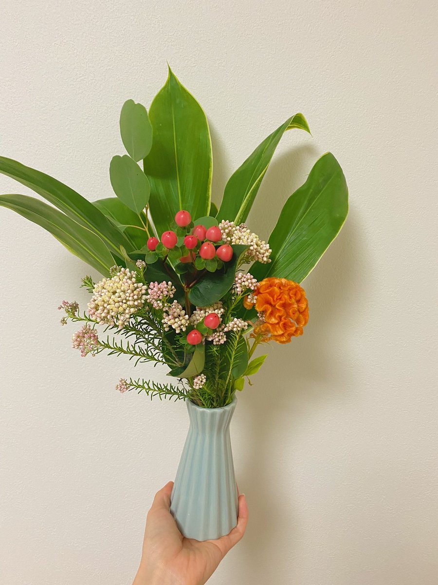 emo__byu's tweet photo. 💐 https://t.co/vjWrQF0N1Q