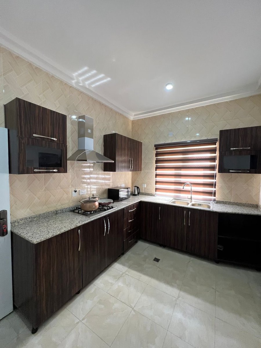 buildglobal_ng's tweet photo. For Sale🚨

8 Units of 3 Bedroom Apartment | katampe | ₦750,000,000

This is a property consisting of 8Units of well furnished 3Bedrooms apartments.

Each apartment is fully furnished with furnitures, Televisions , and Air Conditioners, each kitchen is fully fitted. https://t.co/21zBPOKBj7