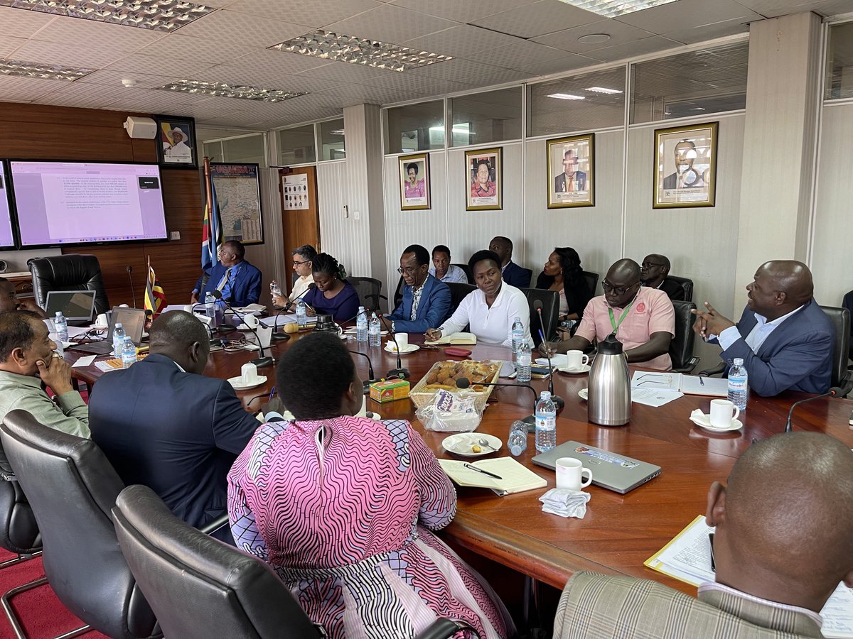 At the textile manufacturers stakeholders meeting ⁦@mofpedU⁩ discussing the cotton valve chain. Cotton is the single most dynamic crop with the most valve chains a total of 10 industries that can create up to 2.5m jobs in the next 5 years #wealthcreation ⁦@OWC_ug⁩