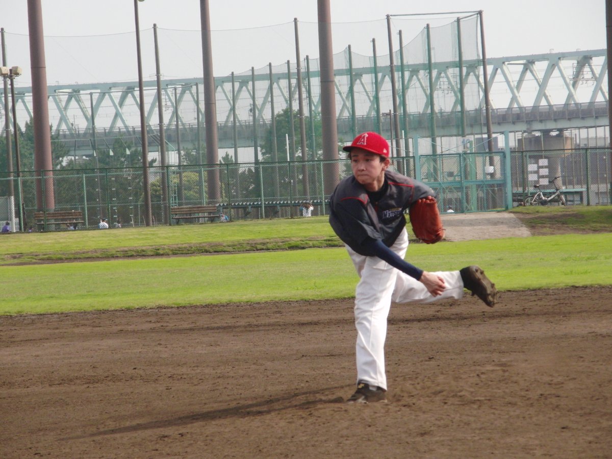 tpu_koho's tweet photo. 江東区夢の島球場で、本学の軟式野球サークルと障がい者野球で全国大会常連チームの「千葉ドリームスター」（ユニフォーム赤色）との交流試合を実施しました！（その１）

▼ 交流試合の様子
https://t.co/YL5FA4B19V

#作業療法士 #理学療法士 #交流試合 #サークル #野球 #basaball #大学 #東京 #医療 https://t.co/ETsznqdbx4