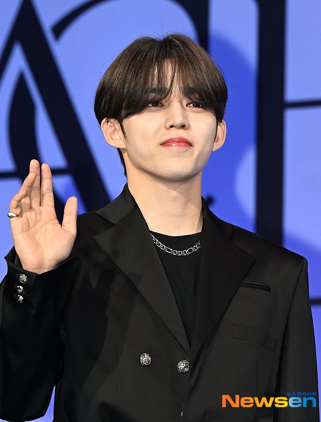 17CARATS_INA's tweet photo. [#ARTICLE] #SCOUPS SEVENTEEN mendonasikan ₩30jt (Rp. 347jt) untuk menyelamatkan anjing di penampungan, menghadiahkan nama untuk salah satu anjing yang diselamatkan dengan nama 'Carat'

@pledis_17  #SEVENTEENTH_HEAVEN  #세븐틴 https://t.co/kWJJETgk0i