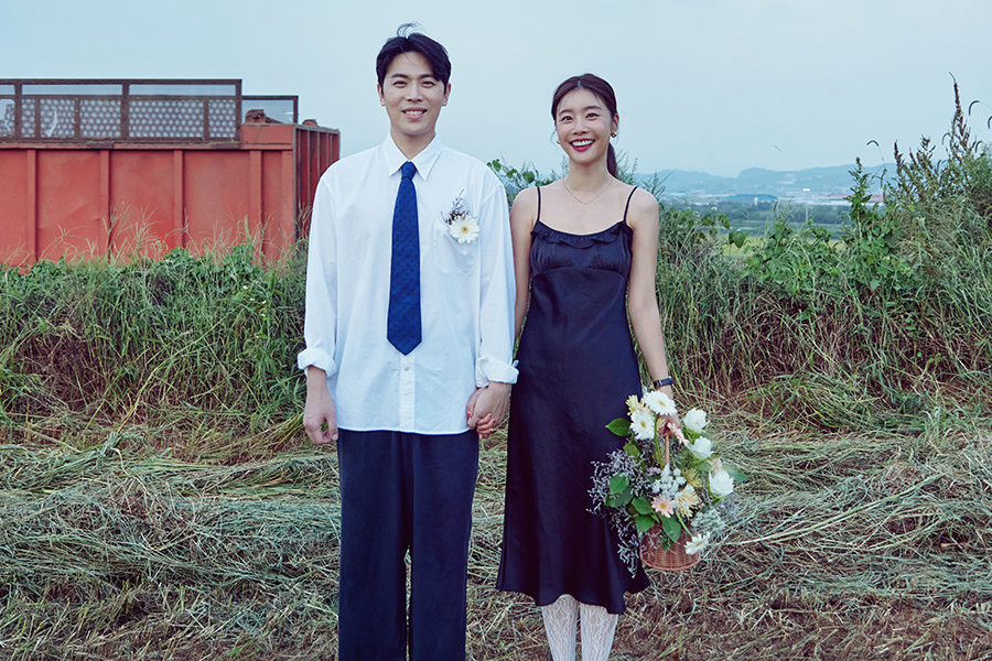 soompi's tweet photo. #GirlsDay’s #Sojin And Actor #LeeDongHa Announce Marriage Plans
https://t.co/6PVnZ1uEEH https://t.co/AzVPSjI1GY