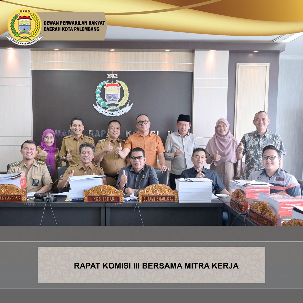 Rapat  Komisi III bersama Mitra Kerja Bagian Pengadaan Barang dan Jasa Setda Kota Palembang. 

#DPRDKotaPalembang