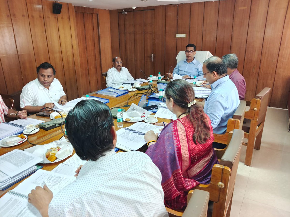 sandtdepartment's tweet photo. 115th meeting of the executive committee of CSTUP was conducted under the chairmanship of Shri. Narendra Bhoosan, Principal Secretary, Department of Science and Technology. A total of 109 research projects were sanctioned in this meeting along with a number of other programmes. https://t.co/D6oo0qZeGn