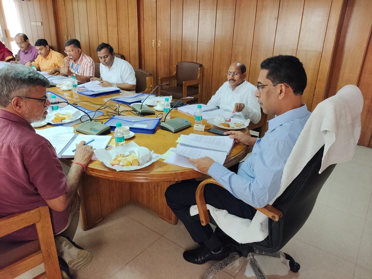 sandtdepartment's tweet photo. 115th meeting of the executive committee of CSTUP was conducted under the chairmanship of Shri. Narendra Bhoosan, Principal Secretary, Department of Science and Technology. A total of 109 research projects were sanctioned in this meeting along with a number of other programmes. https://t.co/D6oo0qZeGn