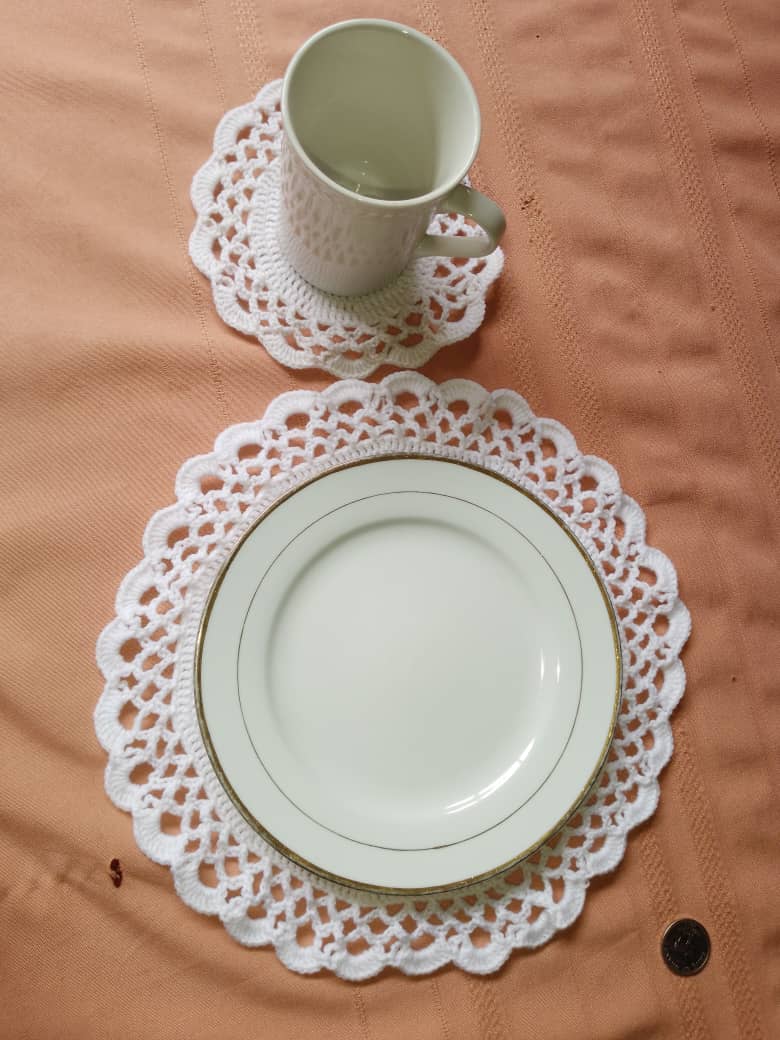 KatshaWinfred1's tweet image. We make table/placemats and coasters. Reach us @KroshaWorld256 on all social media and make an order, the colour is totally your choices #CreativityRedefined