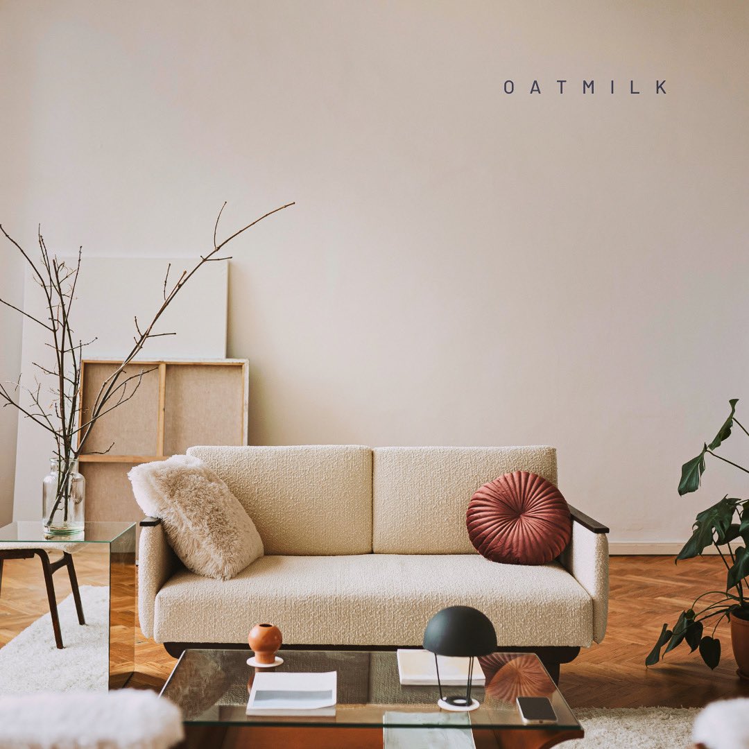 victorycolours's tweet image. Searching for the perfect warm neutral? Call off the search! Oatmilk ticks all the boxes, for a subtle, yet interesting backdrop to your neutral interior #victorycolours #neutraldecor #ecopaint #veganhome #indoorairquality #sustainableliving #neutralhome