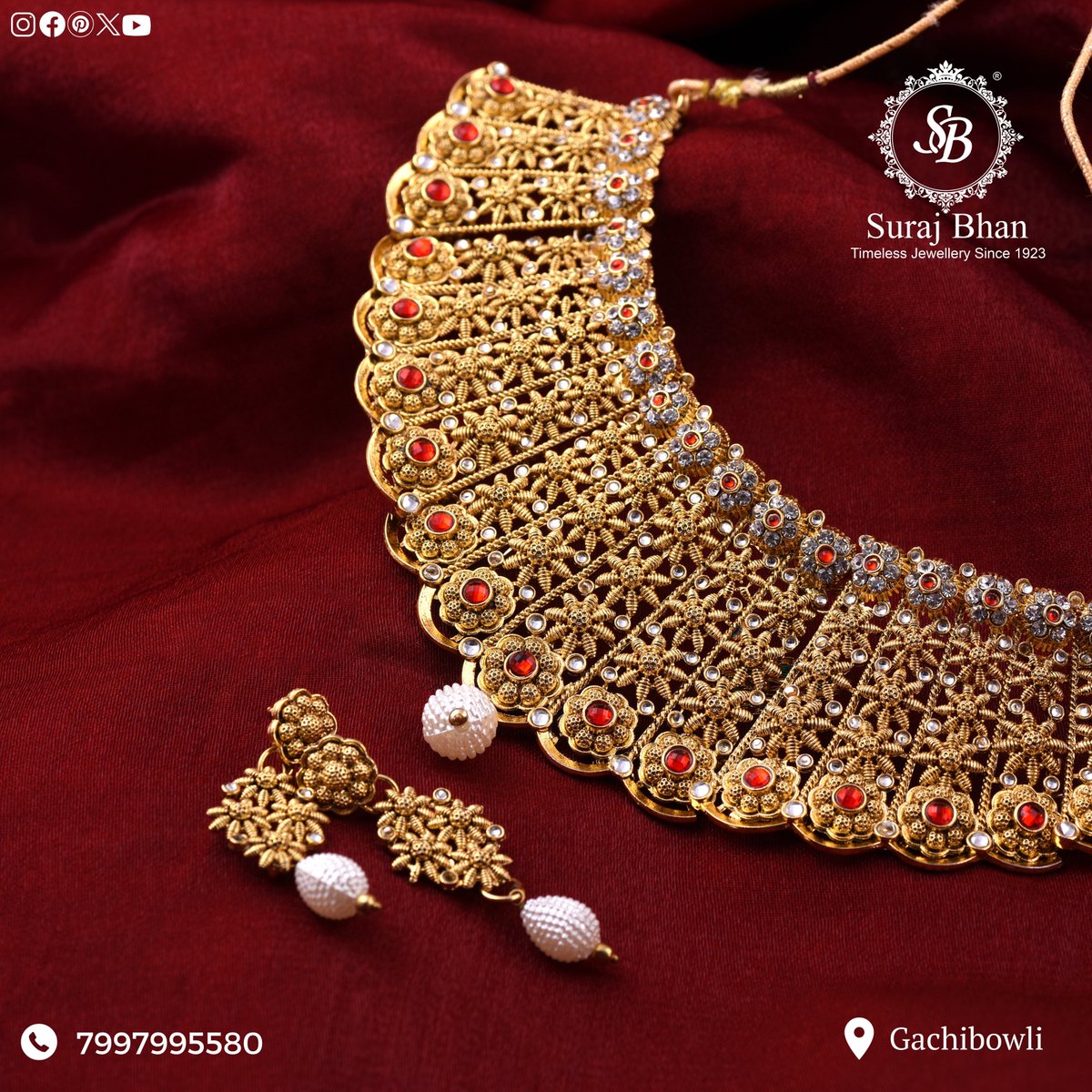 This Gold Choker Set from Suraj Bhan Jewllery Hub is designed to complement your Ever-Evolving style.
.
For inquiries please contact - 7997995580.
.
#newcolections #choker #chokerset #goldchokerset #chokercollection #chokerdesign #ChokerNecklace #ModernChokers #UniqueChokers