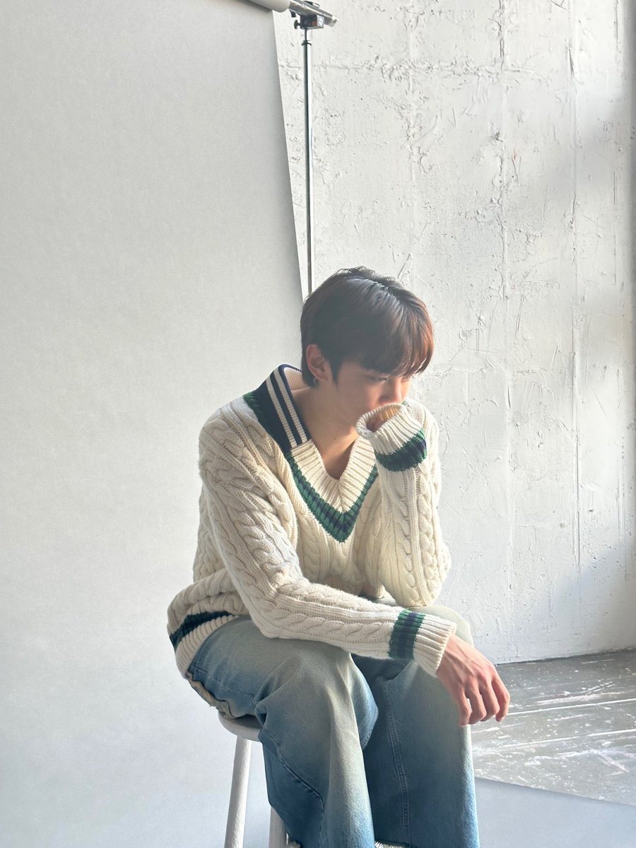 Your daily dose of Gyuvin is here. Some of you might already know that we're having a comeback in a month, so I'm here to ask a simple question. Are you excited, Zerose?