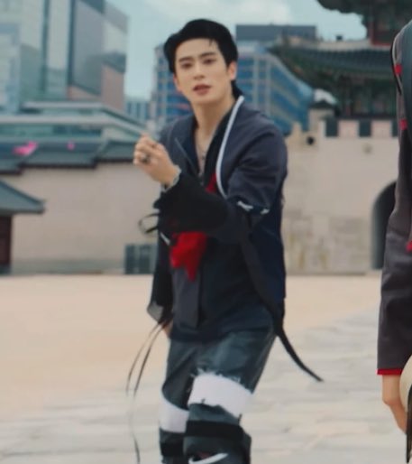 yunotized's tweet photo. need to see jahyun in this outfit and hairstyle for any of the music shows please... https://t.co/s2i2wCXV52