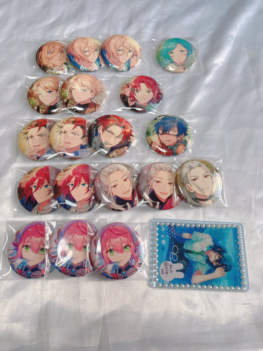 Alie_oa's tweet photo. «交換»
あんスタ 缶バッジ テーマ フィーチャー イベコレ
譲🧸
画像参照(1～4枚目)
求🧸
5枚目つむぎ絵柄
▽詳細/条件ツリーにて▽ https://t.co/ci8yz26BZc