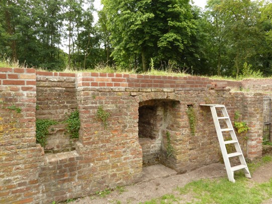 Een foto uit de syllabus van de cursus Restauratiebestek en Contracteren. Benieuwd wat hier mis is gegaan en hoe je dat voorkomt met je restauratiebestek?  Meld je nu aan voor de cursus Restauratiebestek en Contracteren op 15 november a.s.: ow.ly/cRRt50PTsSN.