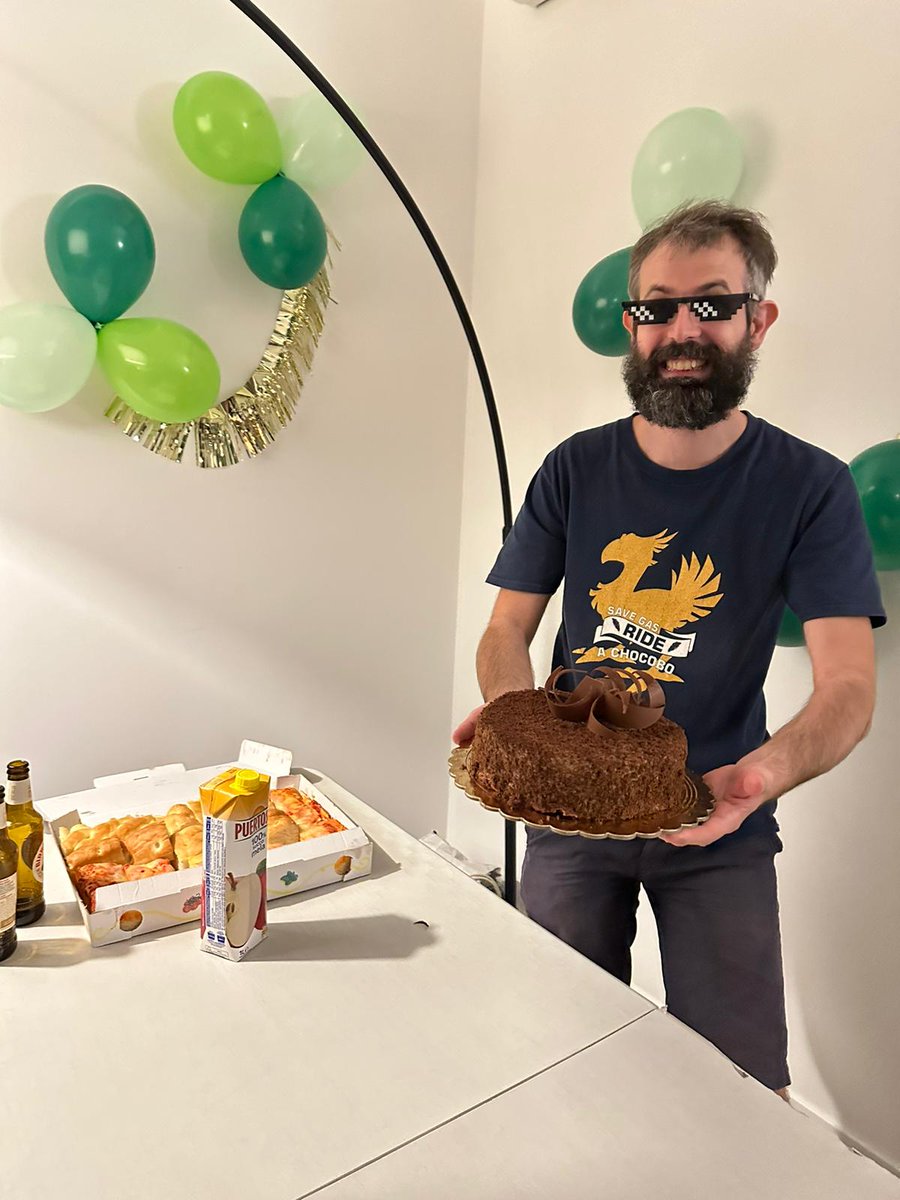 We finally got some rest and we had a launch party yesterday night! Friends were too shy to appear on Twitter so here I am with the well deserved cake 🎂