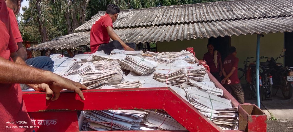 The Special Campaign 3.0 conducted at OFCH. Weeding out of files from Record room – Identifying   numerous files that are more than 30years old #SwachhataHiSeva2023 #SwachhBharat #GarbageFreeIndia #SpecialCampaign3