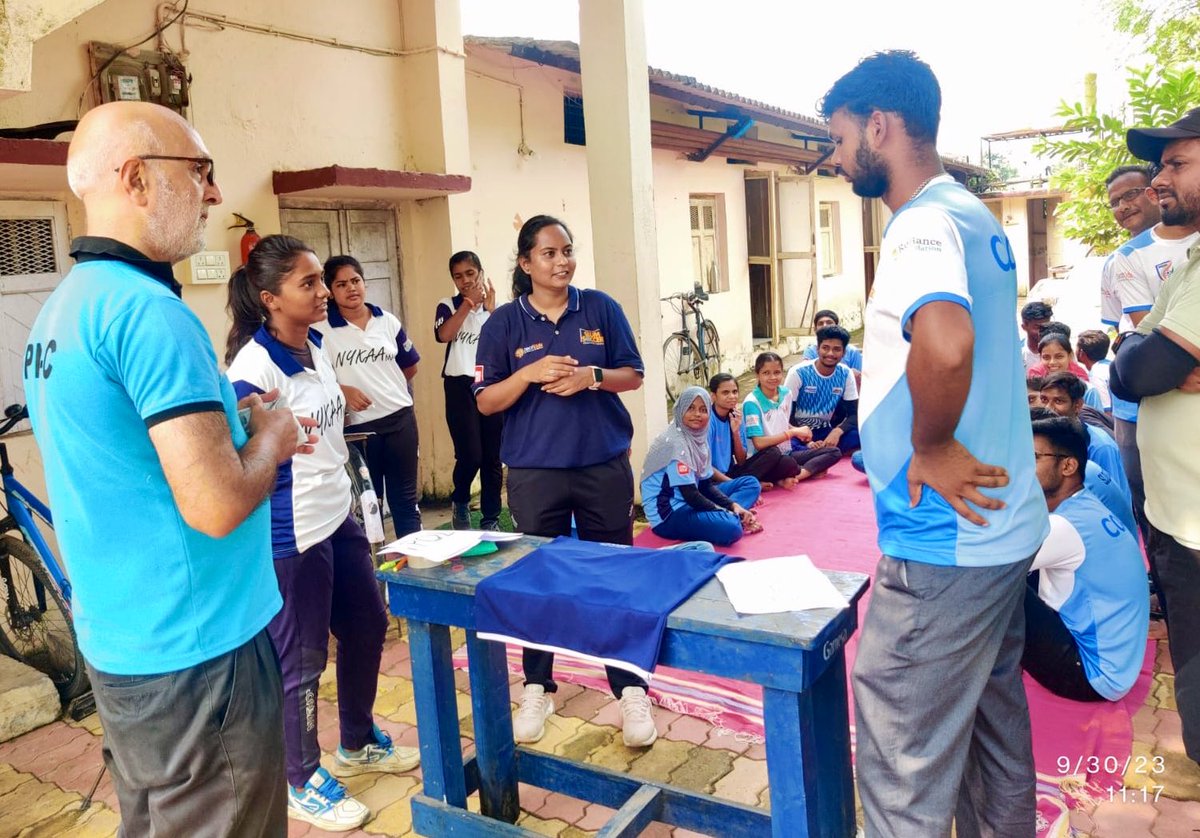 slumsoccer's tweet photo. On #InternationalSignLanguage Day, September 23rd, we celebrate the profound beauty of sign language, uniting souls across the globe.
#SignLanguageSynchrony: Master a new sign today. Your silent words can touch hearts & create connections!
#Signlanguageforall | #DeafAwareness https://t.co/0RPCoxnGP4