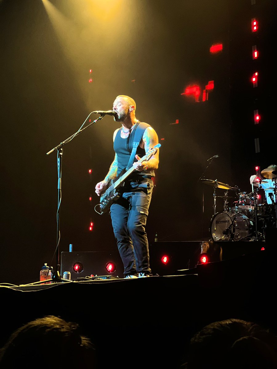 geefinn22's tweet photo. Still on cloud 9 

@Busted @mattjwillis @hansonmusic #busted #FeelTheImpact #mattwillis https://t.co/OPT3tIr9o1