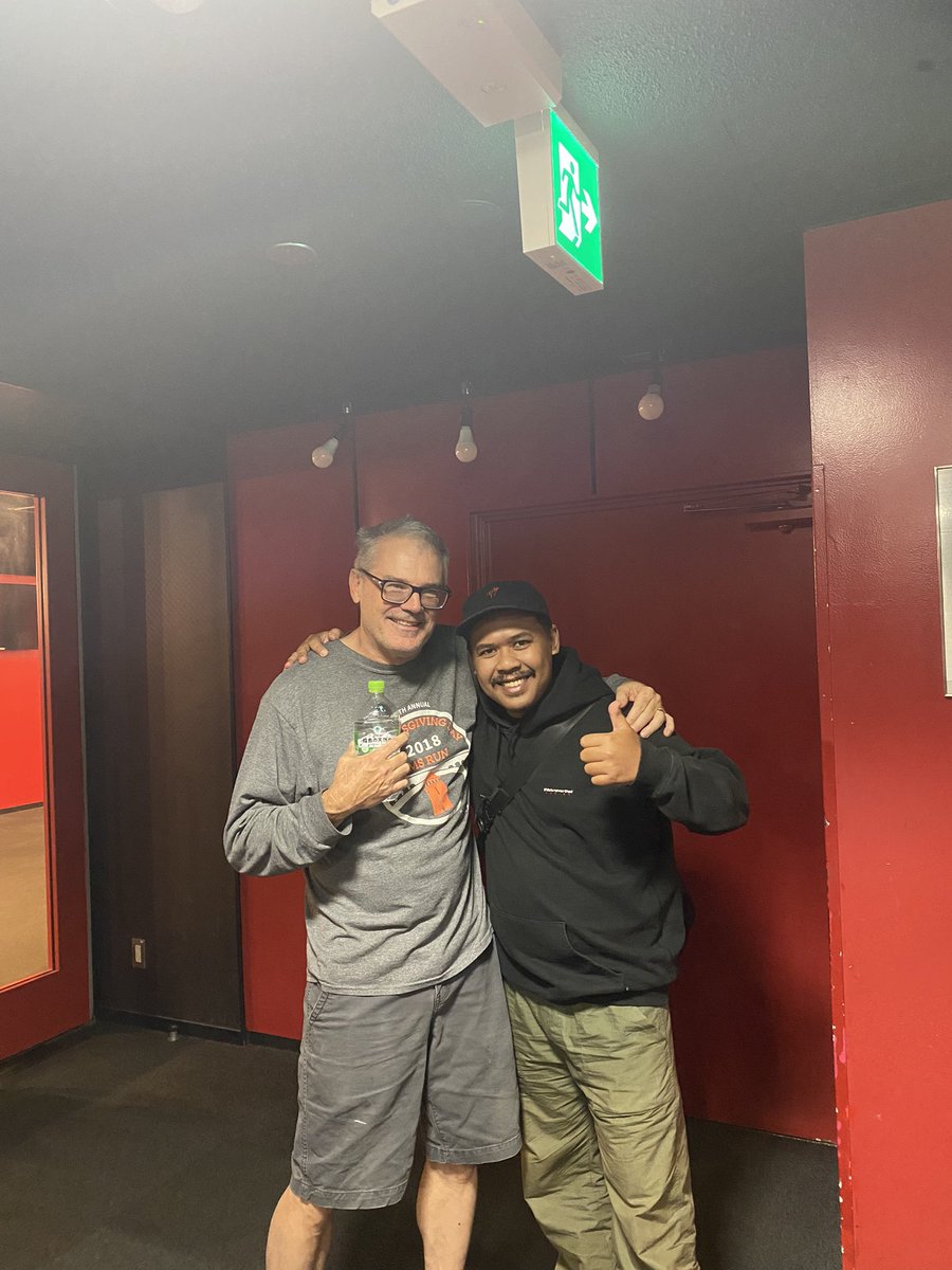 ベーウー tweet media