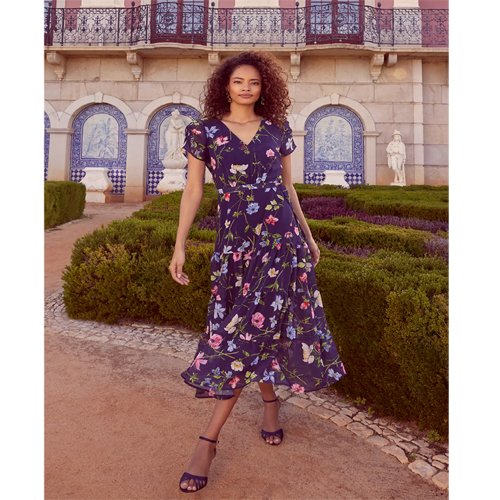 factory_daily's tweet photo. Phase Eight Deals | Phase Eight - Mid Season Sale! Get the details at: https://t.co/2qIN8KyMs1
#ddfdealsuk #uk #bestdeals #latestdeals #discount #promo #sale #phaseeight #womens #fashion #accessories https://t.co/EZF5QoZNEY