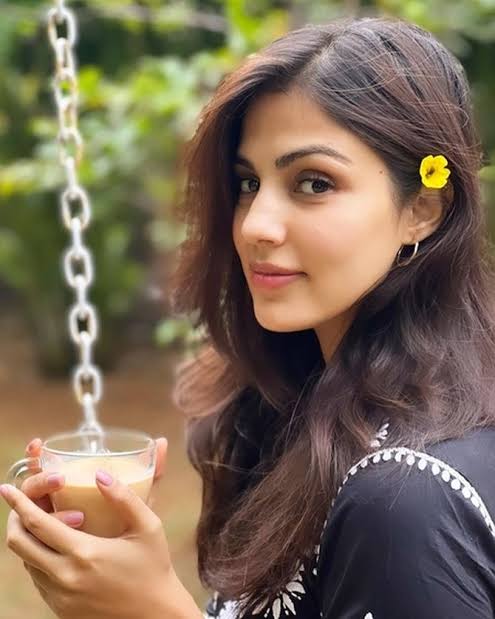 IndianGems_'s tweet photo. Dear Rhea,

-This post is to say a Sorry for the mistakes which I have done in 2020.

-I made a Meme, Insulted you through My Posts because as a Bihari Boy I was a Die Hard Fan of Sushant and was Blinded by the News channel which shows you as a Criminal. 

-After Few months I Realised that these so called News channel and their Elite Anchors are only doing this for TRPs/Political motivated Purposes and I Stopped Viewing their Shows Completely along with my Family. 

-Although I am a flawed human being, this does not excuse the mistakes I have done with you. Even if I apologize, I know it will not make a difference. I will, however, keep my word that I will change. 

Sorry once Again and currently you are the best example of one of the most Strongest Women !!!