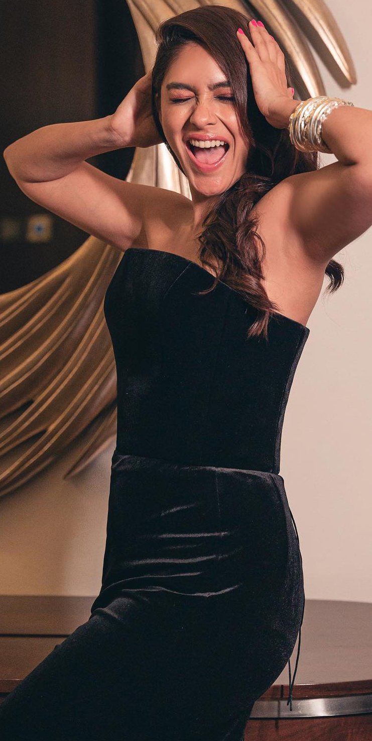 F7vMb8Ya8AAAfzr?format=jpg&name=large