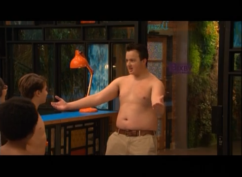 blameitonjorge's tweet photo. FOUND MEDIA! Gibby was a planned spinoff of the Nickelodeon show iCarly. A pilot episode was shot, but the series was never picked up. Over the years, some images leaked, and the entire pilot was eventually uploaded online. https://t.co/y0JC3Sad6c