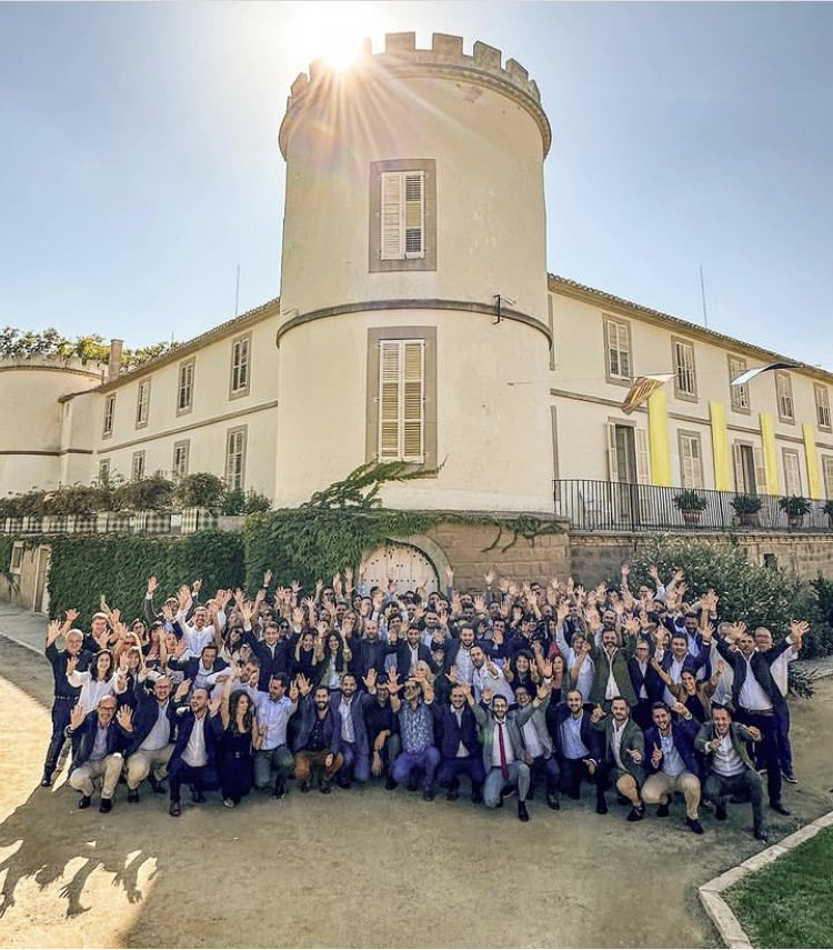 Convención comercial del equipo de <a href="/vilaviniteca/">vilaviniteca</a> en casa de nuestros amigos @CASTELLDELREMEI 🔝❤️