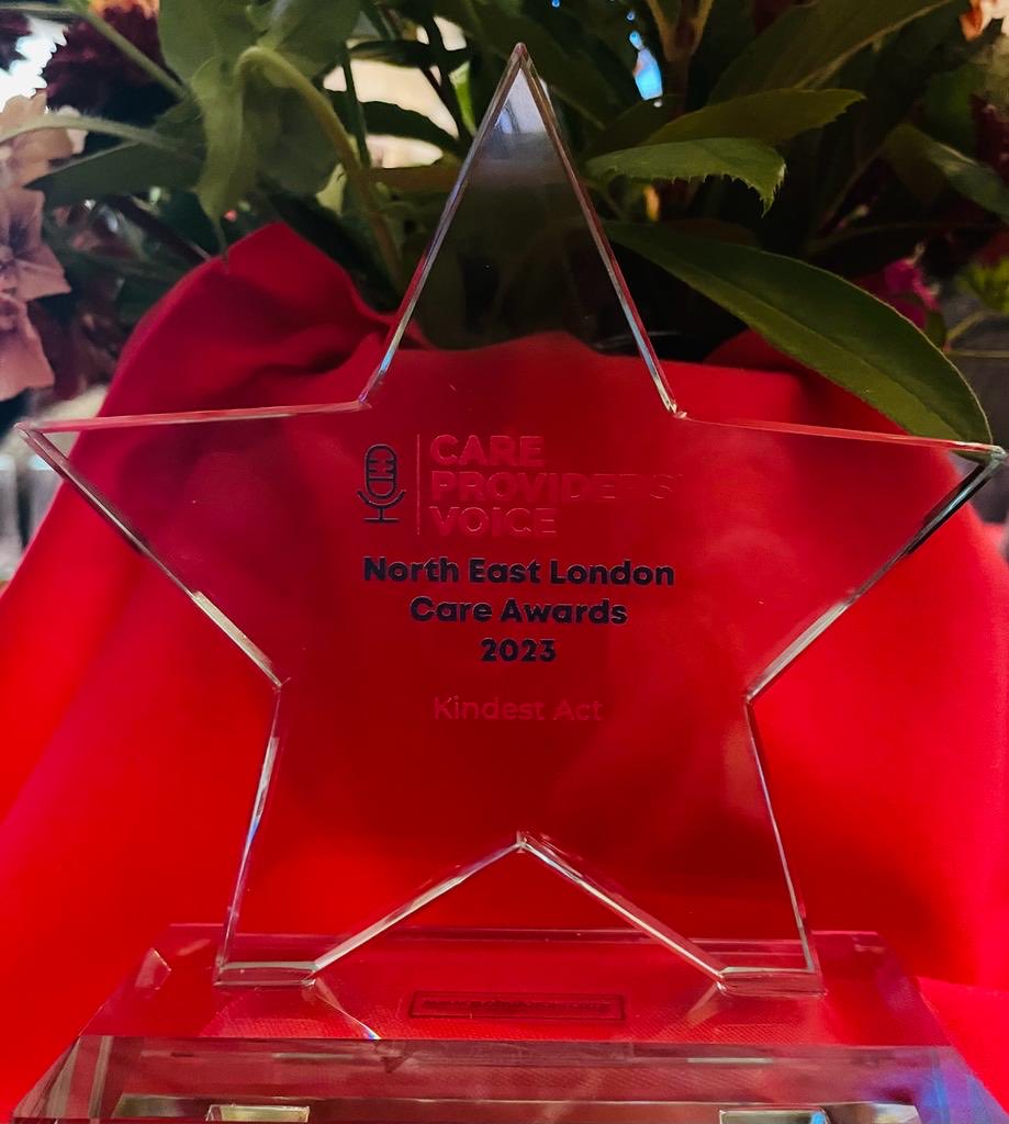 john_timbs's tweet image. Congratulations to ⁦@lodge_uk⁩ homecare team for winning the first ever ⁦@cpvnel⁩ care award for Kindest Act. A fab night had by all ⁦⁦@Mikejarm⁩