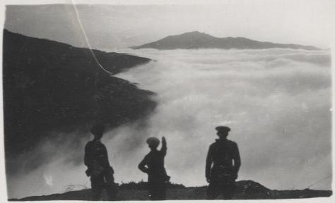 La desconocida Unidad Indígena de Montaña (1927-1931) nace durante el Protectorado español en Marruecos (región de Ketama) con altitudes entre los 1200 y los 2453 metros de altitud “con el fin de aliviar a las tropas estacionadas en la alta montaña" ¿Quieres saber más? 👇