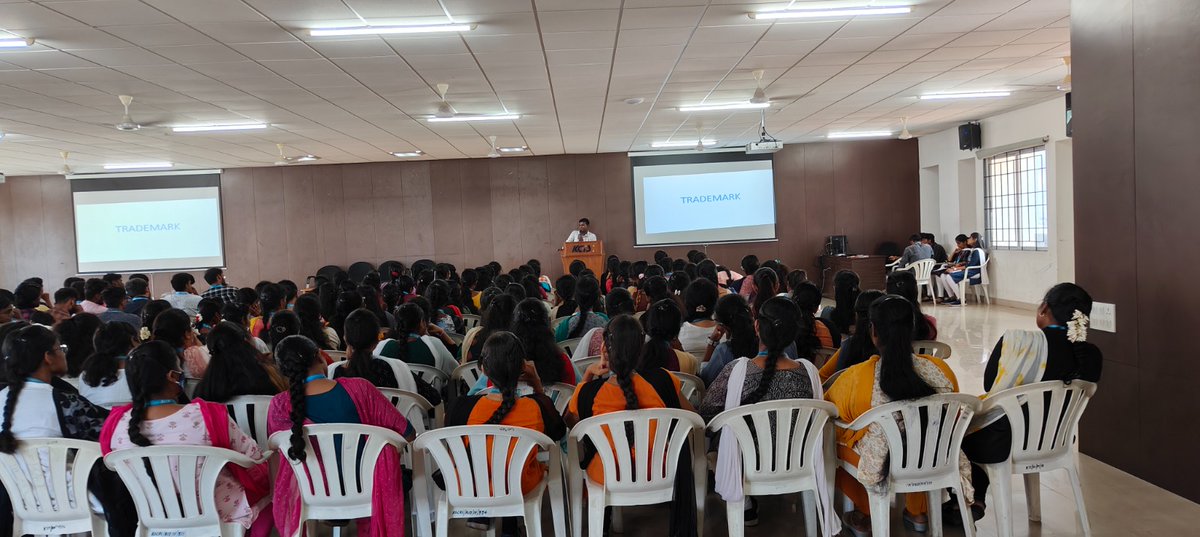 KiTETechCollege's tweet photo. Take a look at the photos captured during the session on the IPR Awareness Program hosted at KiTE on 23.09.2023.
#Nipam #IPRIndia #InternalHackathonforSIH2023 #NationalIntellectualPropertyAwarenessMission #KiTETechCollege #AzadiKaAmritMahotsav https://t.co/nRVNh6LI2K