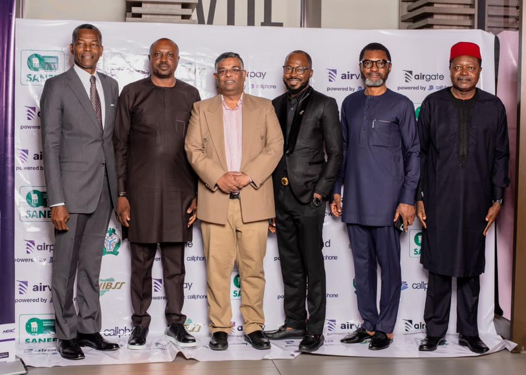 FrankNwekeII's tweet photo. Last Sunday at the launch of our payment gateway - AIRGATE, from @Airvendng.

Well done to @HilpresH and the team who have worked tirelessly to deliver this product.

I also celebrate the achievement of recording the first N1 billion monthly transaction volume in September.

I look forward to celebrating more milestones as a business.

You can follow @HilpresH and @Airvendng for more information.