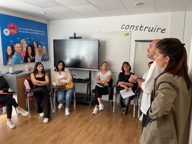 🔝La semaine du #Commerce s'achève avec le recrutement de plus de 3️⃣0️⃣ personnes pour l'ouverture prochaine de <a href="/ZARA/">ZARA</a> au 💙 de #L'Avenue83
🤝 Merci à toutes les équipes de @poleemploi_VAR pour leur mobilisation
#TousMobilisés pour l'#Emploi