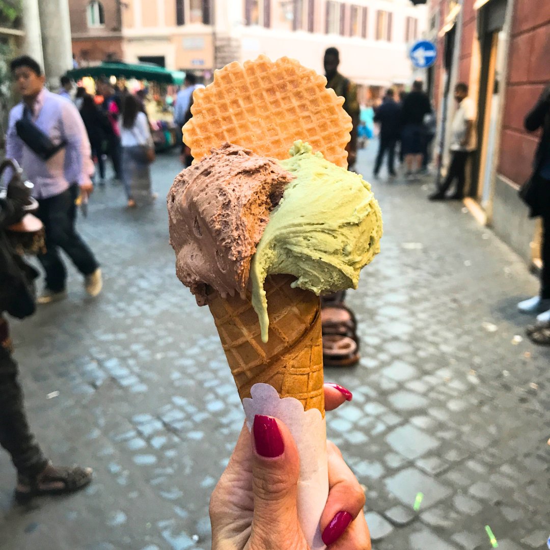 Homestay.com tweet media