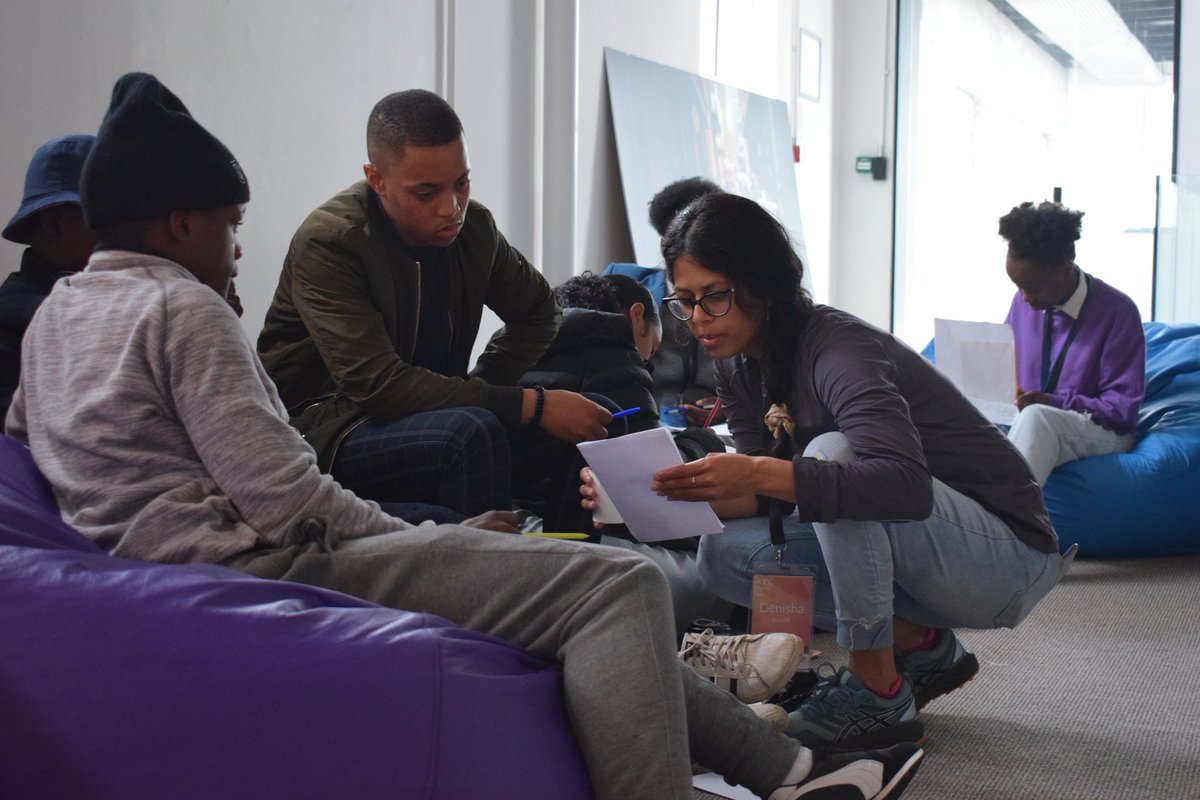 bottomupsd's tweet photo. Take a look at day 2 of our #EverythingMustChange summit! 

Today's topics dealt with a broad range of themes including community-building, youth-led research, policing in schools, and the inequalities in education funding.

@TheTutuLegacy https://t.co/Is2zqZcrsW