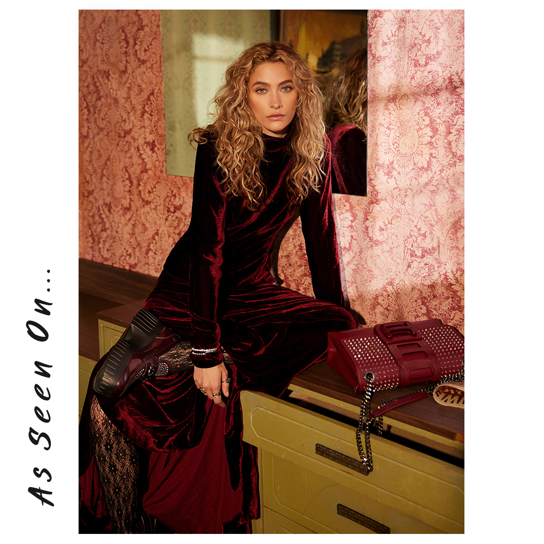 HoganBrand's tweet photo. Elegance personified @ParisJackson in #HOGAN #AW2324 collection for #GraziaItalia

#parisjackson
#grazia_it
#silvia_grilli
foto #sarahkrickphotography
styling #orettac
interview by #fedi_volpe
make up #paulyblanch
hair by #rickhenryla
#HoganEditorials https://t.co/58CsEQAkBZ